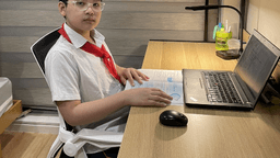 Cậu học trò yêu thích luật giao thông