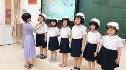 Trường Tiểu học Thành Công A hưởng ứng “Tháng An toàn giao thông”