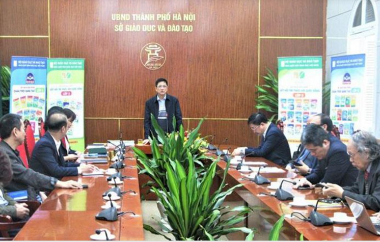 Cán bộ, giáo viên khối 2 và chuyên biệt trường TH Thành Công A tham gia Hội nghị trực tuyến giới thiệu sách giáo khoa lớp 2