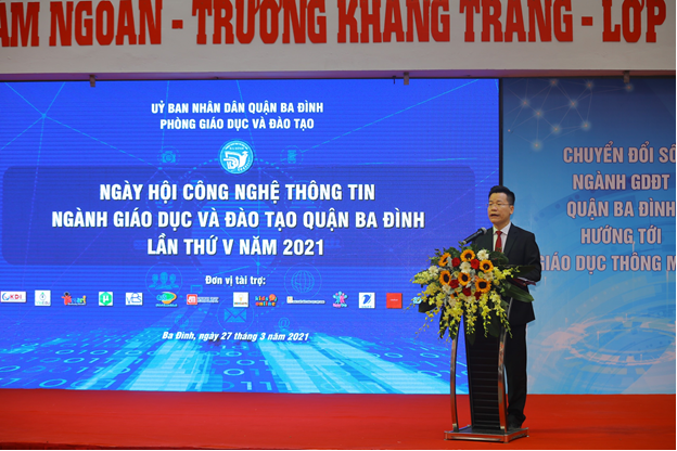 Cán bộ giáo viên, nhân viên và học sinh trường tiểu học Thành Công A tham gia “Ngày hội Công nghệ thông tin ngành Giáo dục và Đào tạo quận Ba Đình lần thứ V năm 2021”