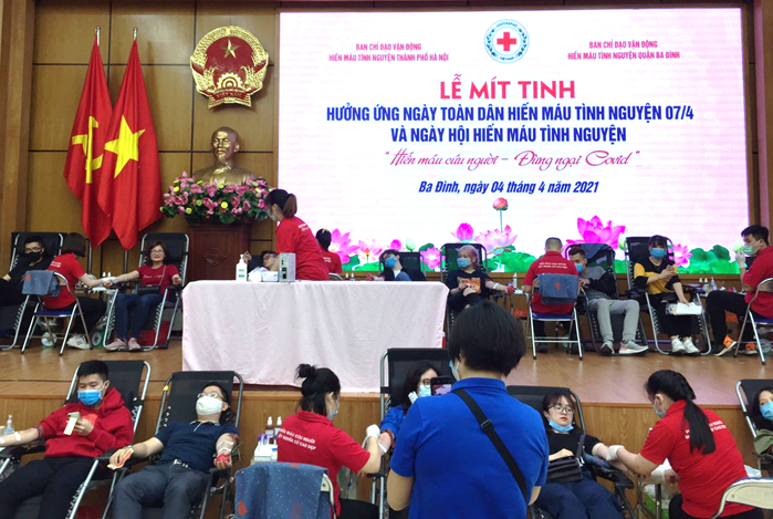 Trường Tiểu học Thành Công A hưởng ứng Ngày hội Hiến máu tình nguyện với chủ đề “Hiến máu cứu người - Đừng ngại Covid-19”