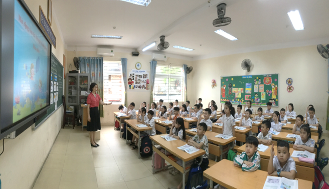 Giáo viên khối 2 Trường Tiểu học Thành Công A đẩy mạnh phong trào tự học, tự bồi dưỡng chuyên môn chuẩn bị cho chương trình giáo dục phổ thông 2018