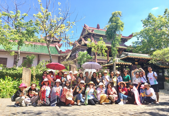 Thăm quan du lịch, học tập hè 2019 của CB-GV-NV Trường TH Thành Công A
