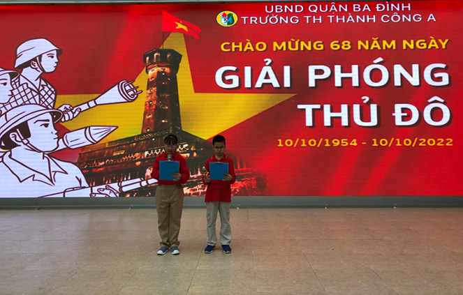 Liên đội trường Tiểu học Thành Công A tuyên truyền kỷ niệm 68 năm ngày Giải phóng Thủ đô 10/10/1954 - 10/10/2022