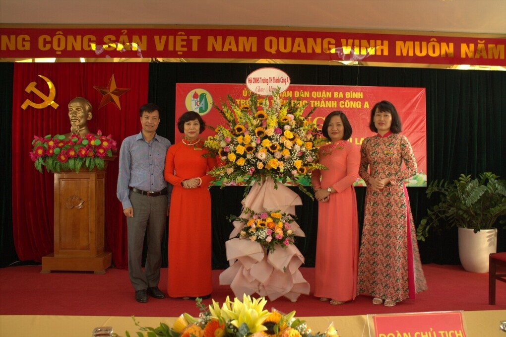 Trường Tiểu học Thành Công A tổ chức thành công Hội nghị công chức, viên chức và người lao động năm học 2022 - 2023