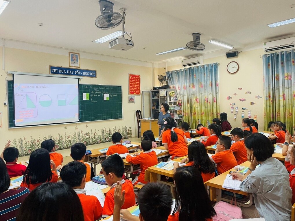 Tập thể giáo viên khối 3 đổi mới, sáng tạo trong dạy – học
