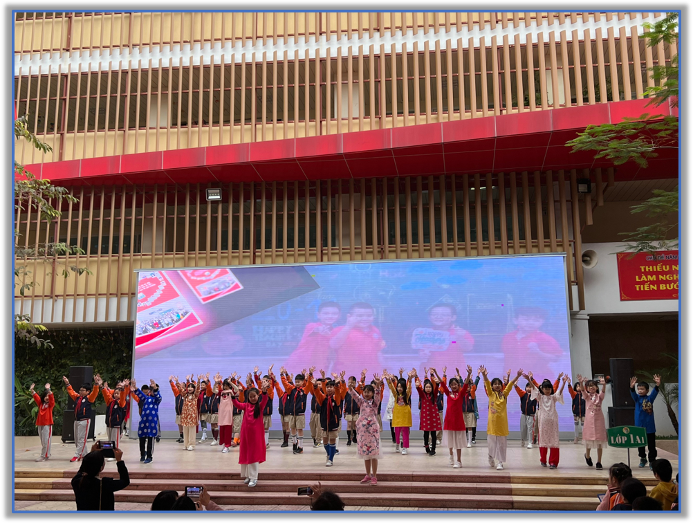 Tiết mục hòa ca “Như ngày hôm qua”