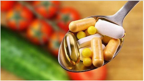 Cảnh báo nguy cơ ngộ độc nếu F0 lạm dụng vitamin, thuốc bổ quá nhiều