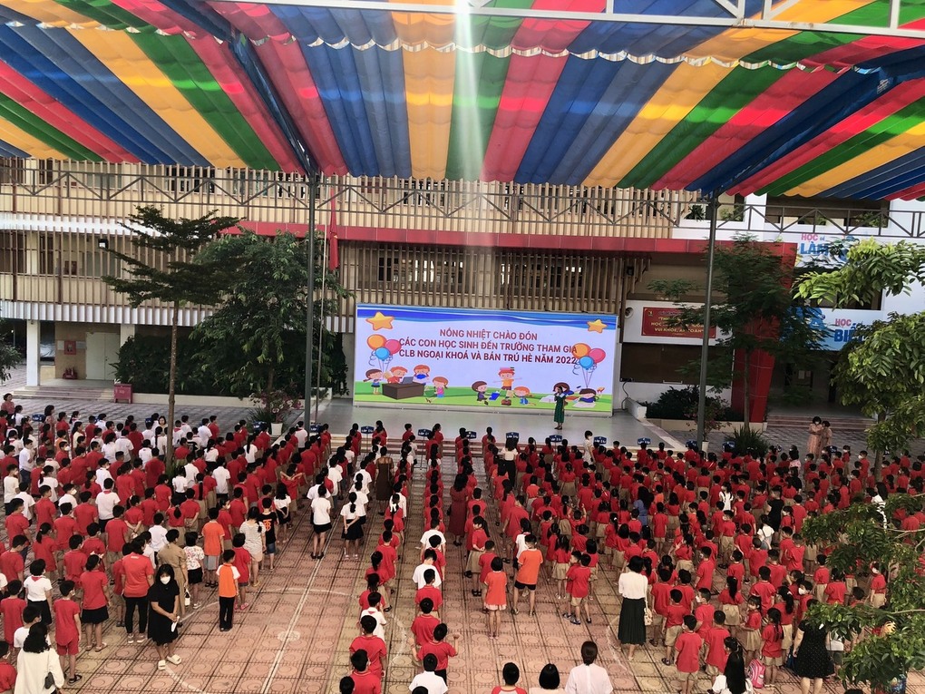 Ngày đầu đến trường tham gia CLB ngoại khóa và bán trú hè 2022 của cô và trò trường TH Thành Công A