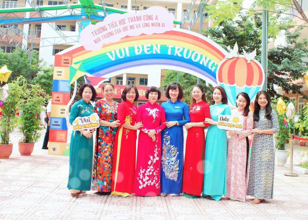 Tập thể giáo viên Khối 3 năng động, nhiệt huyết chào đón năm học mới 2022 – 2023