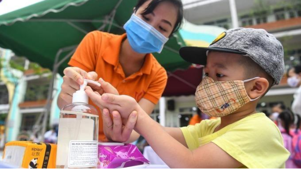 Cách nào giúp con không bị lây khi bạn chung lớp mắc cúm A?