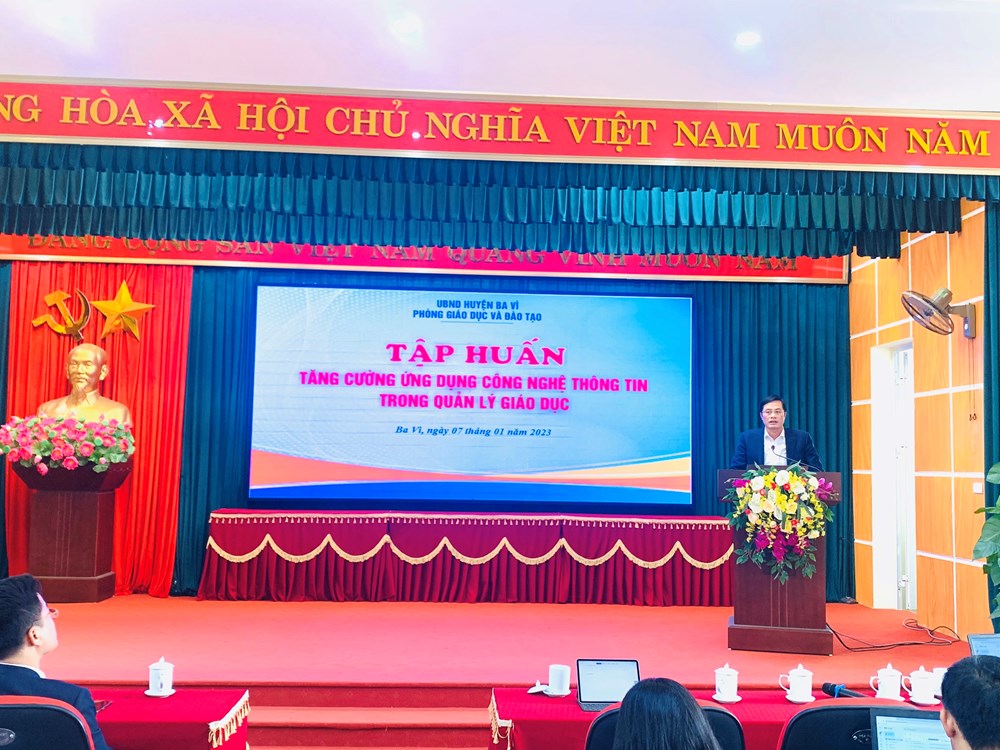 Tập huấn tăng cường ứng dụng công nghệ thông tin trong quản lý giáo dục