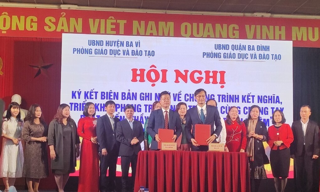 Trường Tiểu học Thành Công A tham dự Hội nghị ký biên bản ghi nhớ hợp tác phát triển chất lượng giáo dục giữa ngành GD&ĐT quận Ba Đình và huyện Ba Vì.