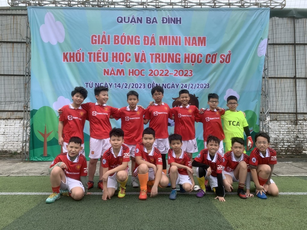 Đội tuyển bóng đá nam trường TH Thành Công A thi đấu tại vòng bảng Giải bóng đá mini nam khối TH và THCS quận Ba Đình