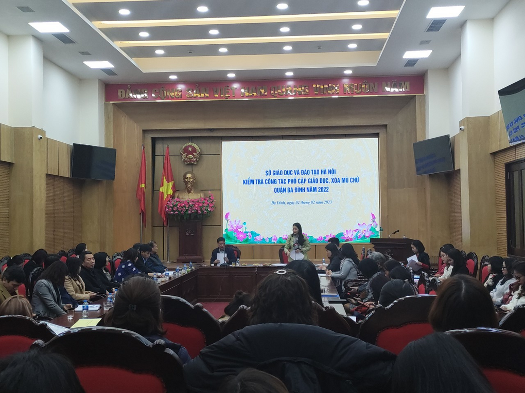Sở GD&ĐT Hà Nội kiểm tra công tác phổ cập giáo dục, xóa mù chữ quận Ba Đình năm 2022