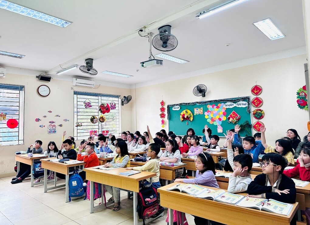 Giáo viên khối 3 tích cực, sáng tạo trong Hội giảng mùa Xuân