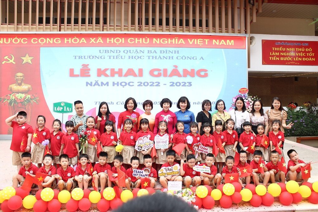 1A1 - Ngàn lời yêu thương gửi bà, gửi mẹ