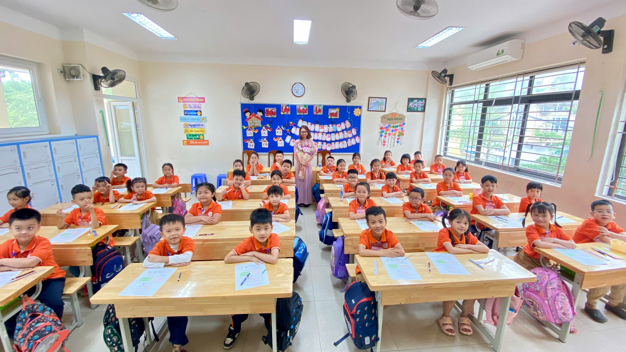 Cô giáo Nguyễn Thu Hằng cùng tiết học thú vị, giàu tính sáng tạo tại Hội thi Giáo viên dạy giỏi cấp Quận năm học 2024-2025