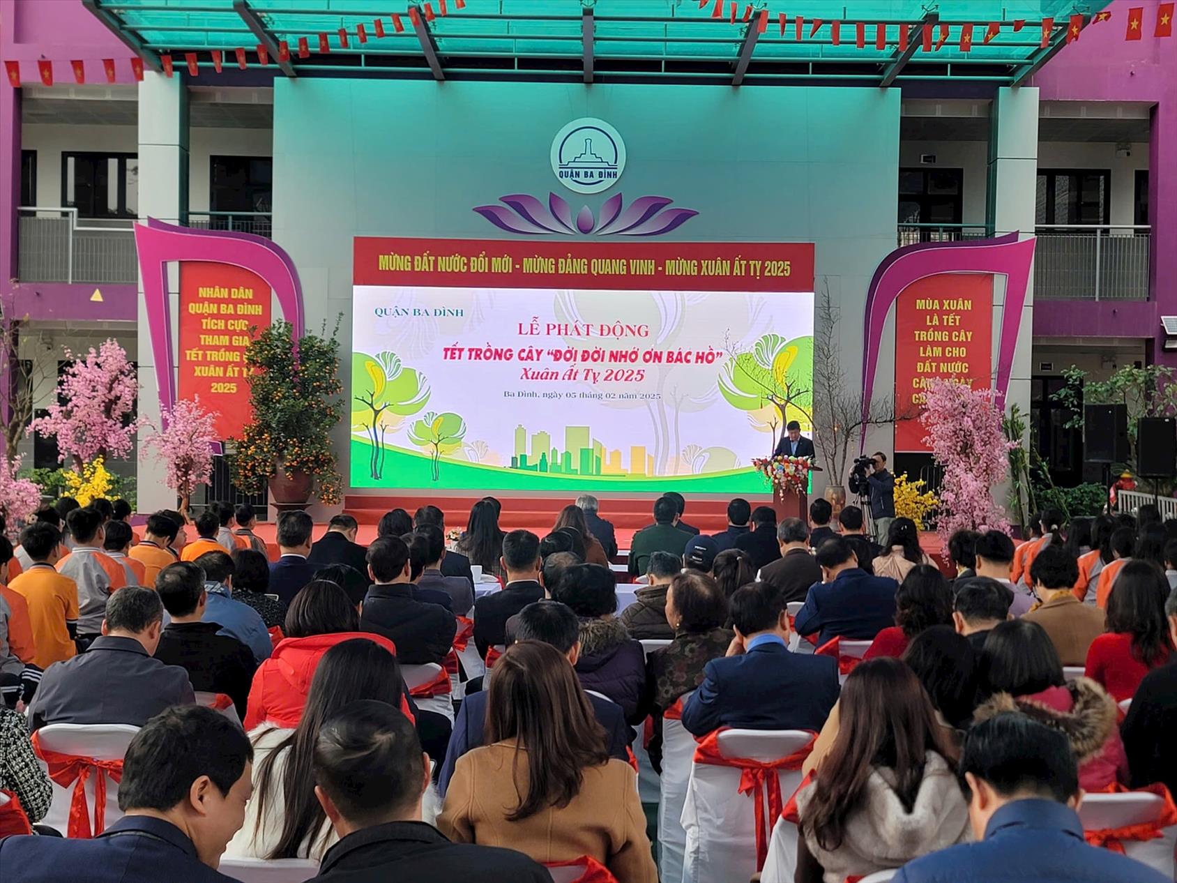 Quận Ba Đình: phát động "Tết trồng cây đời đời nhớ ơn Bác Hồ" Xuân Ất Tỵ 2025
