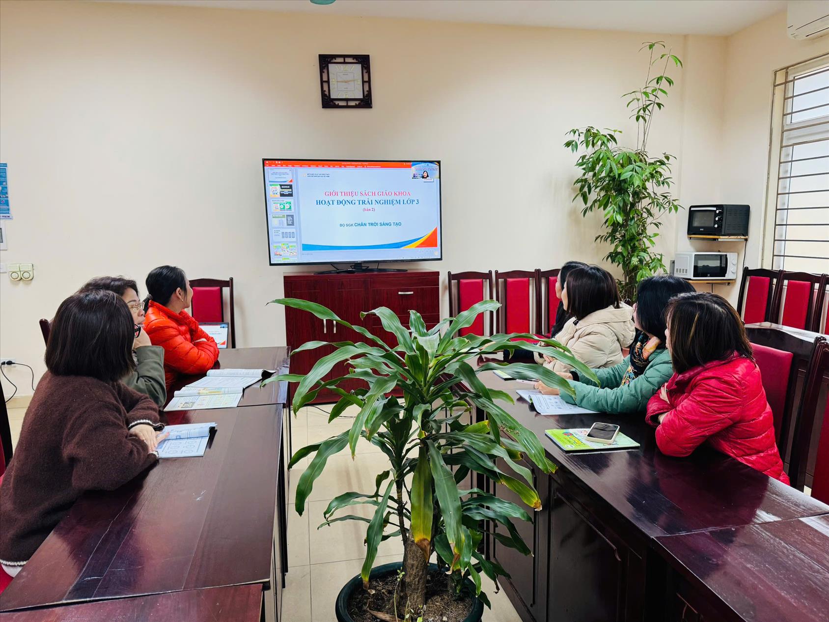 Trường Tiểu học Thành Công A tham gia chương trình giới thiệu SGK lớp 3 theo Chương trình GDPT 2018