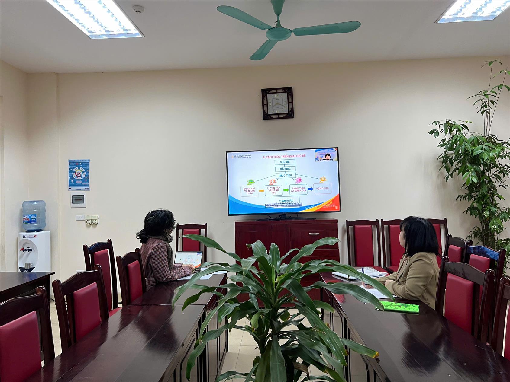Trường Tiểu học Thành Công A tham gia chương trình tập huấn SGK môn Mỹ thuật thuộc bộ sách ''Chân trời sáng tạo"