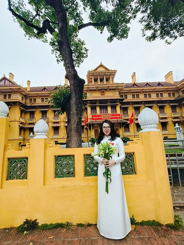 Cô giáo Cao Kiều Trang – Nét trẻ trung trong hành trình gieo chữ.