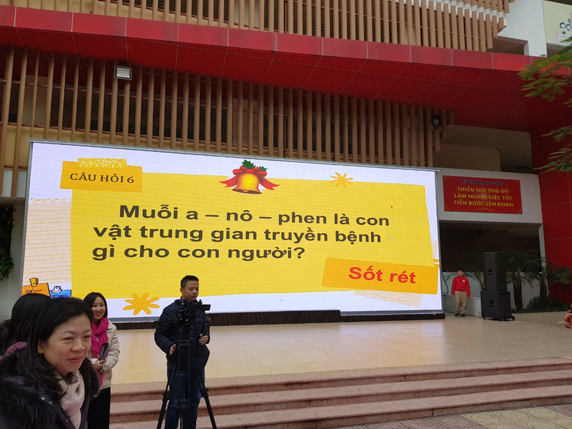 C:\Users\Tieu hoc Thanh CongA\Desktop\z3952723989418_8dd2797572cd44361c9dbb22a78af09f.jpg