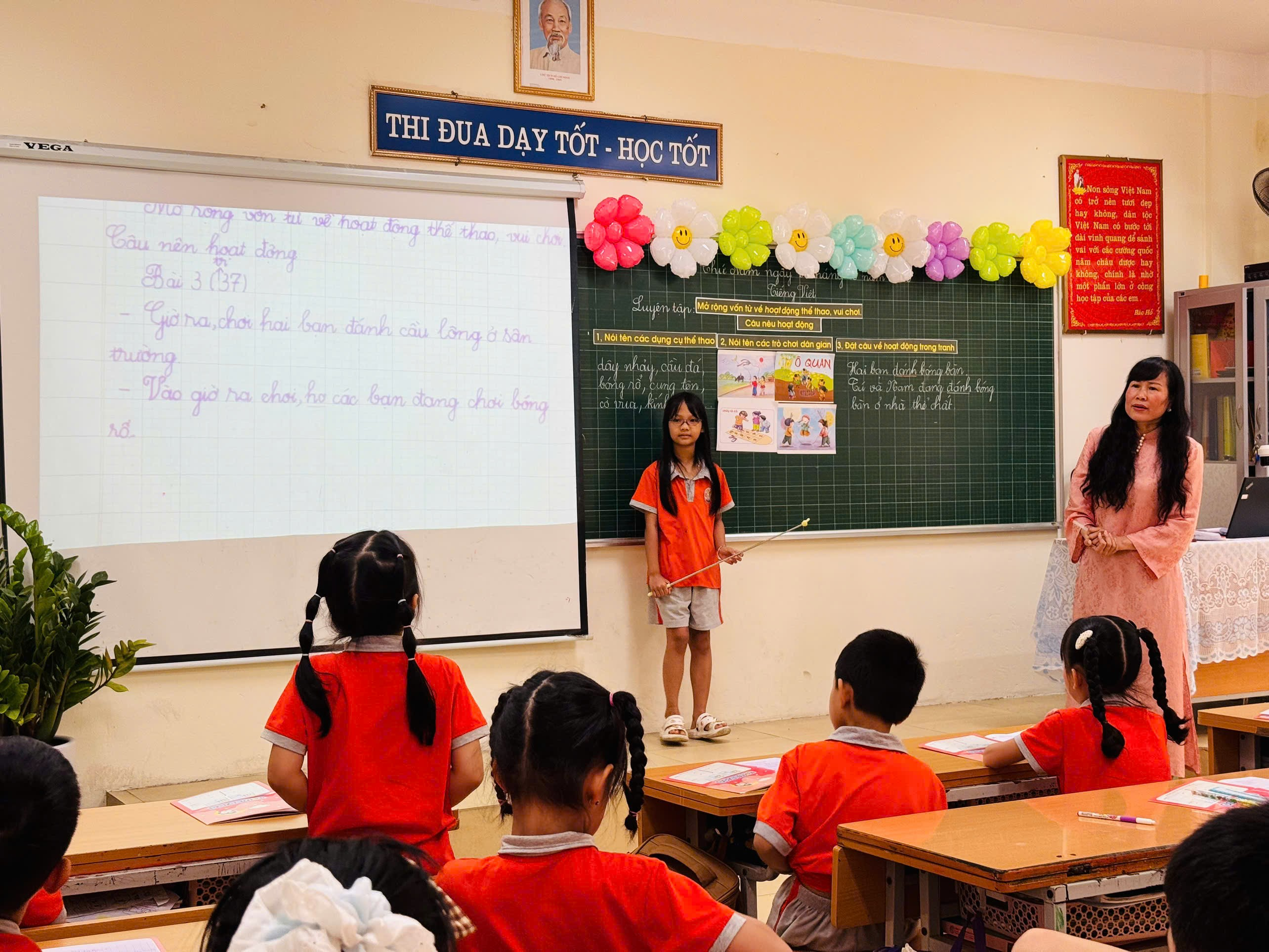 A group of children in a classroom
AI-generated content may be incorrect.