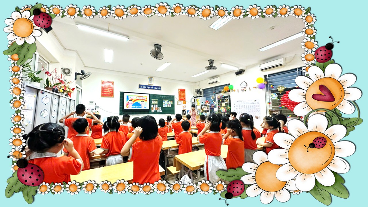 A group of children in a classroom
AI-generated content may be incorrect.