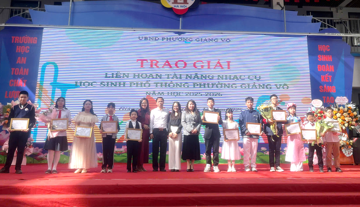 Phường Giảng Võ: Lộ diện tài năng nhạc cụ đại diện tham dự Liên hoan Thành phố- Ảnh 1.