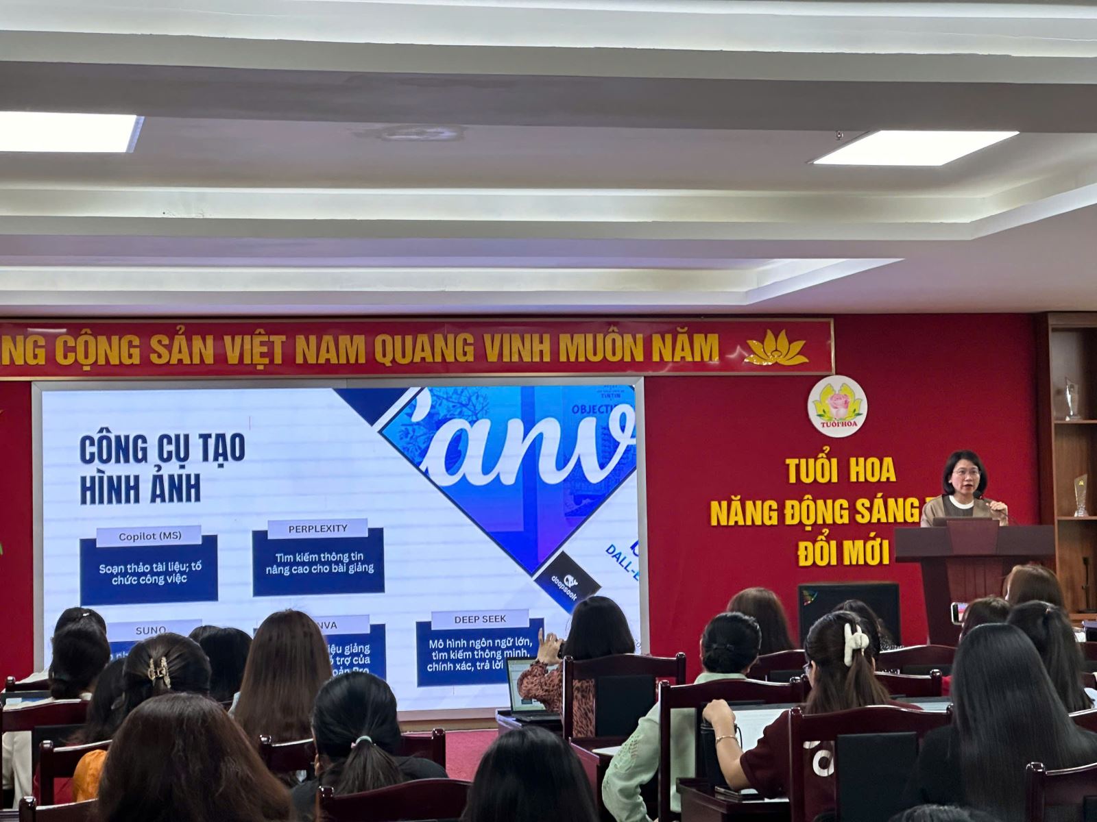 https://c2nguyentriphuong.badinh.edu.vn/UploadFinder/images/z6485280181161_c0e22d073ee16d32514fe2add9845174.jpg