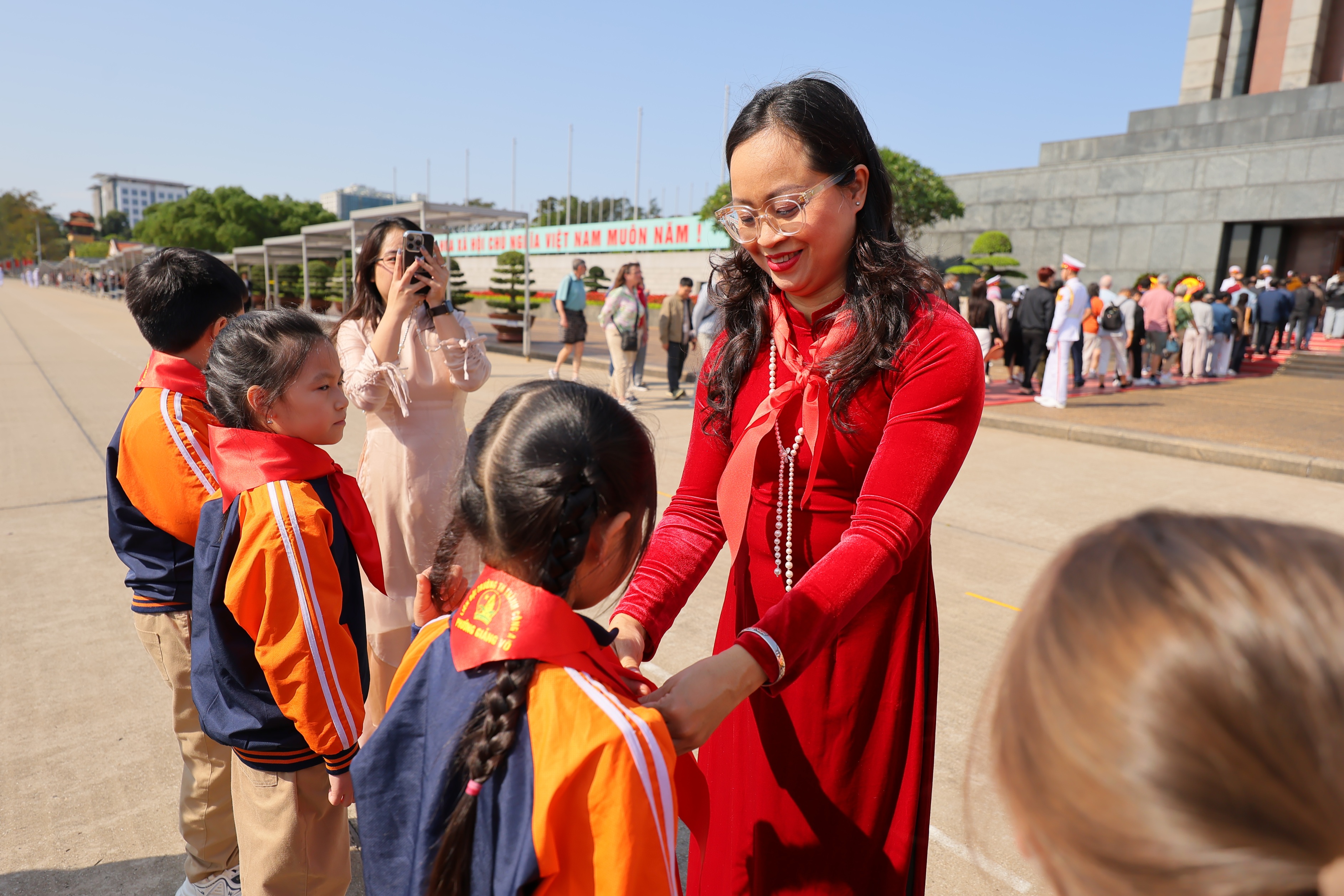 D:\Kết nạp đội\BINH5369.JPG