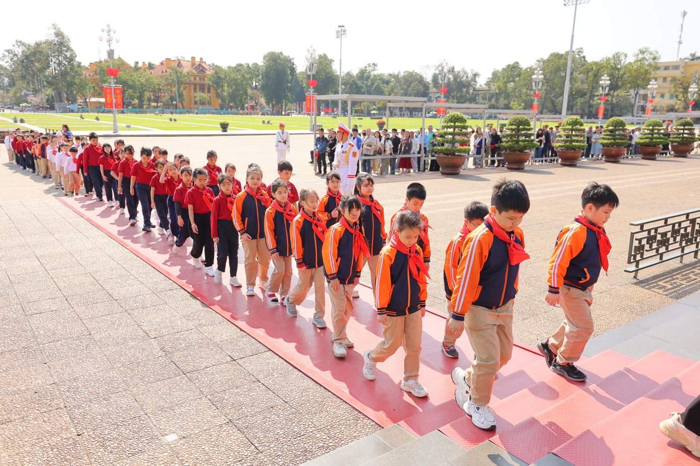 D:\Kết nạp đội\BINH5462.JPG