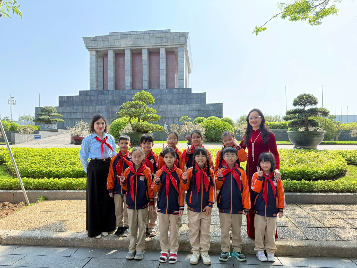 D:\Kết nạp đội\z7605179782055_2fa3a18d9a7ee39990aeaaee00be70e0.jpg