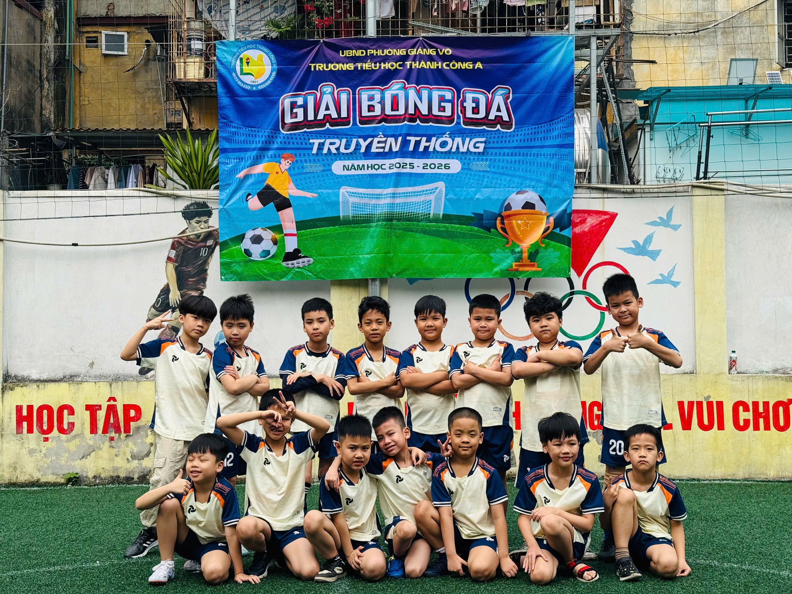 Đội bóng lớp 2A6
