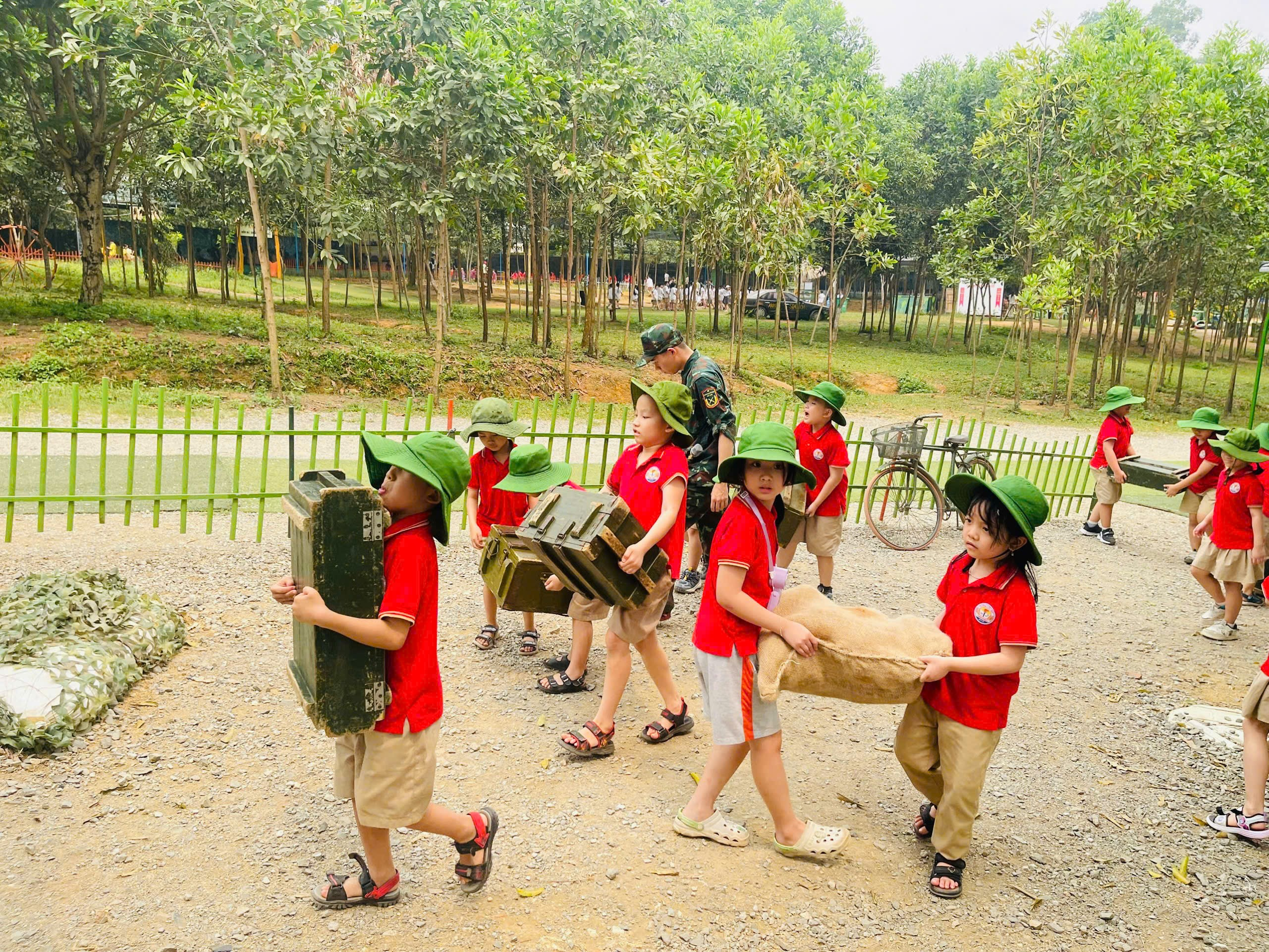 A group of kids carrying boxes

AI-generated content may be incorrect.